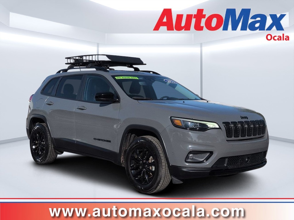 Used 2023 Jeep Cherokee Altitude Lux SUV