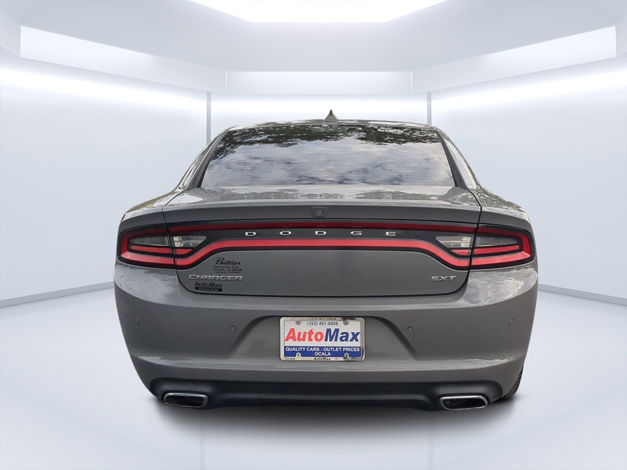 2018 Dodge Charger SXT Plus photo 4