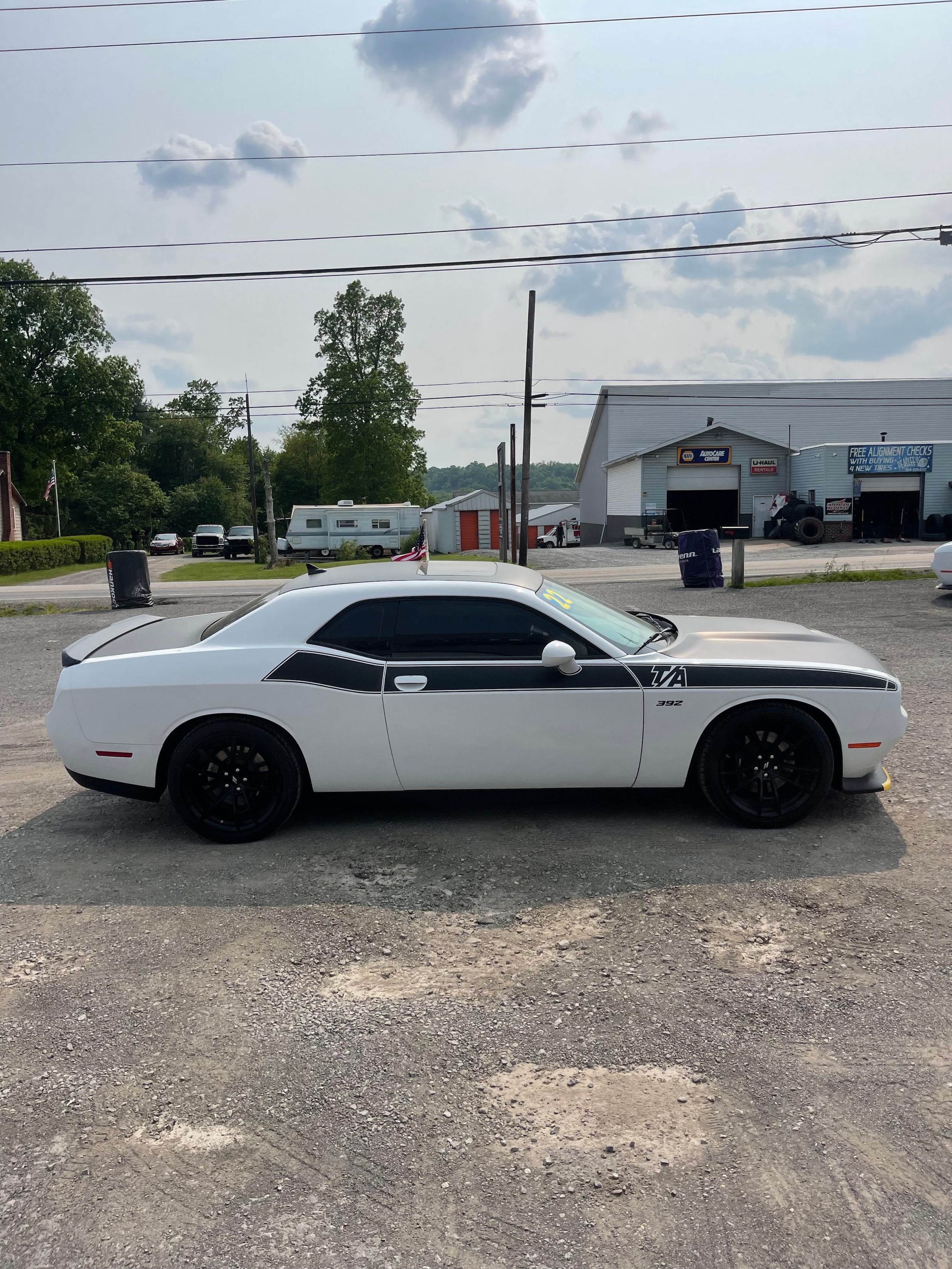Used 2022 Dodge Challenger R/T with VIN 2C3CDZFJ1NH223435 for sale in Kingwood, WV