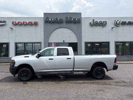 2026 Ram 2500 TRADESMAN CREW CAB 4X4 8' BOX Pickup