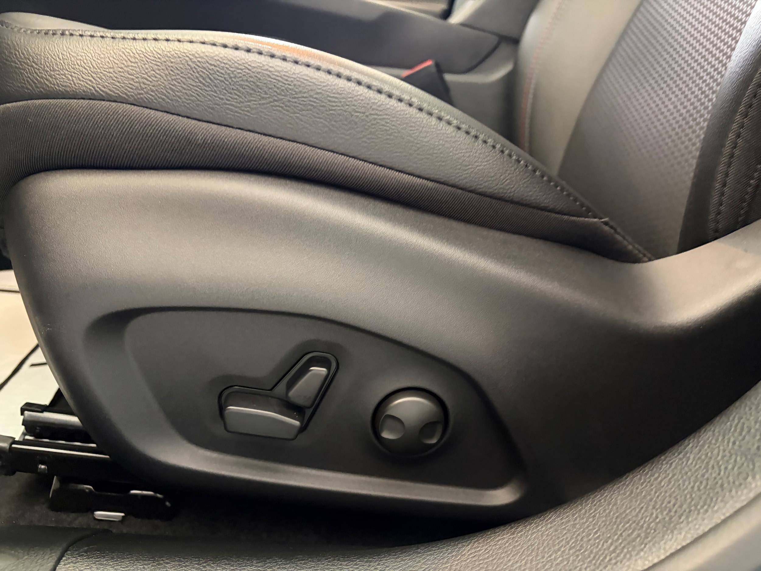 2026 Jeep Compass Trailhawk - Photo 13