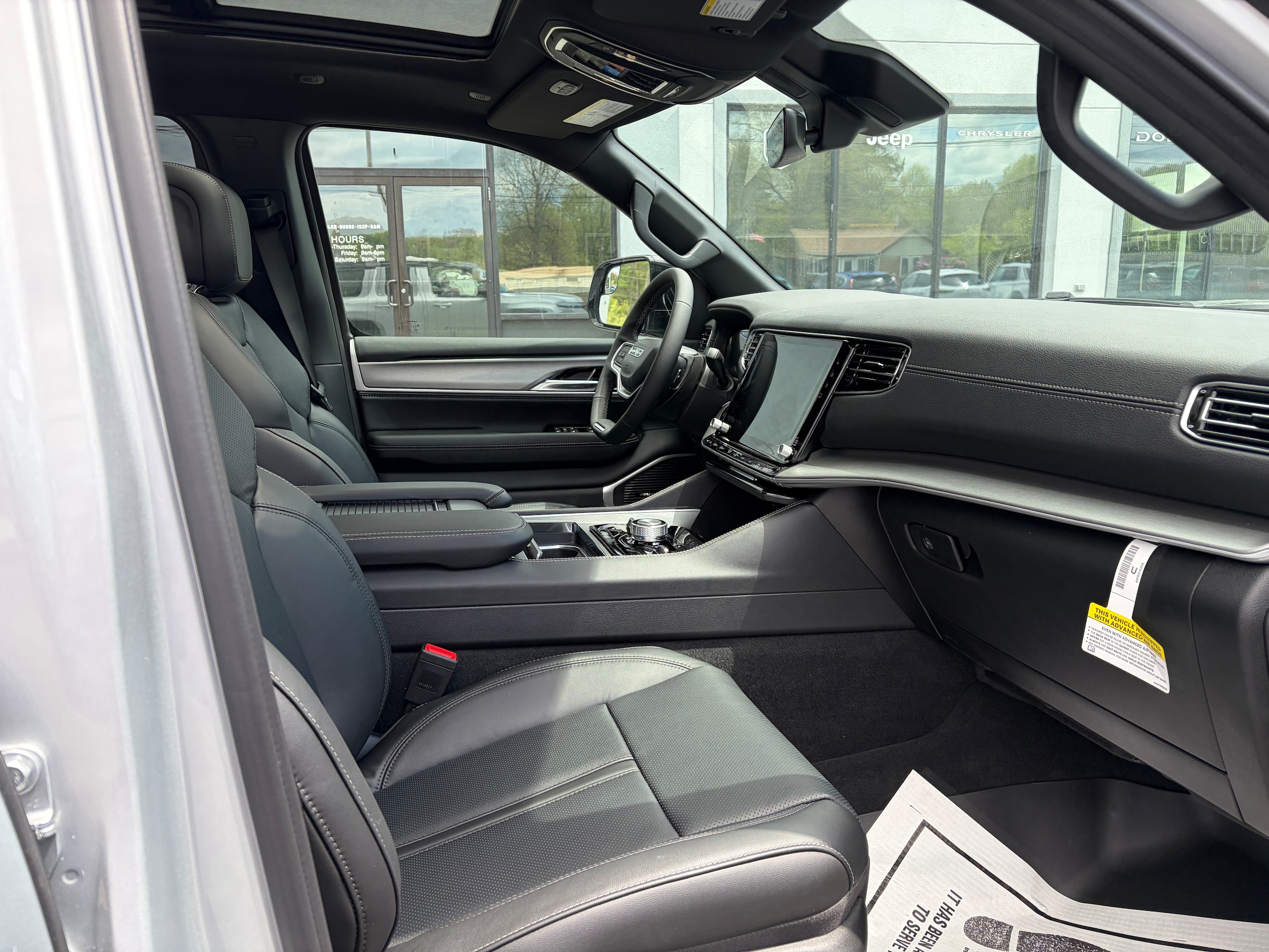 2026 Jeep Grand Wagoneer Upland - Photo 9
