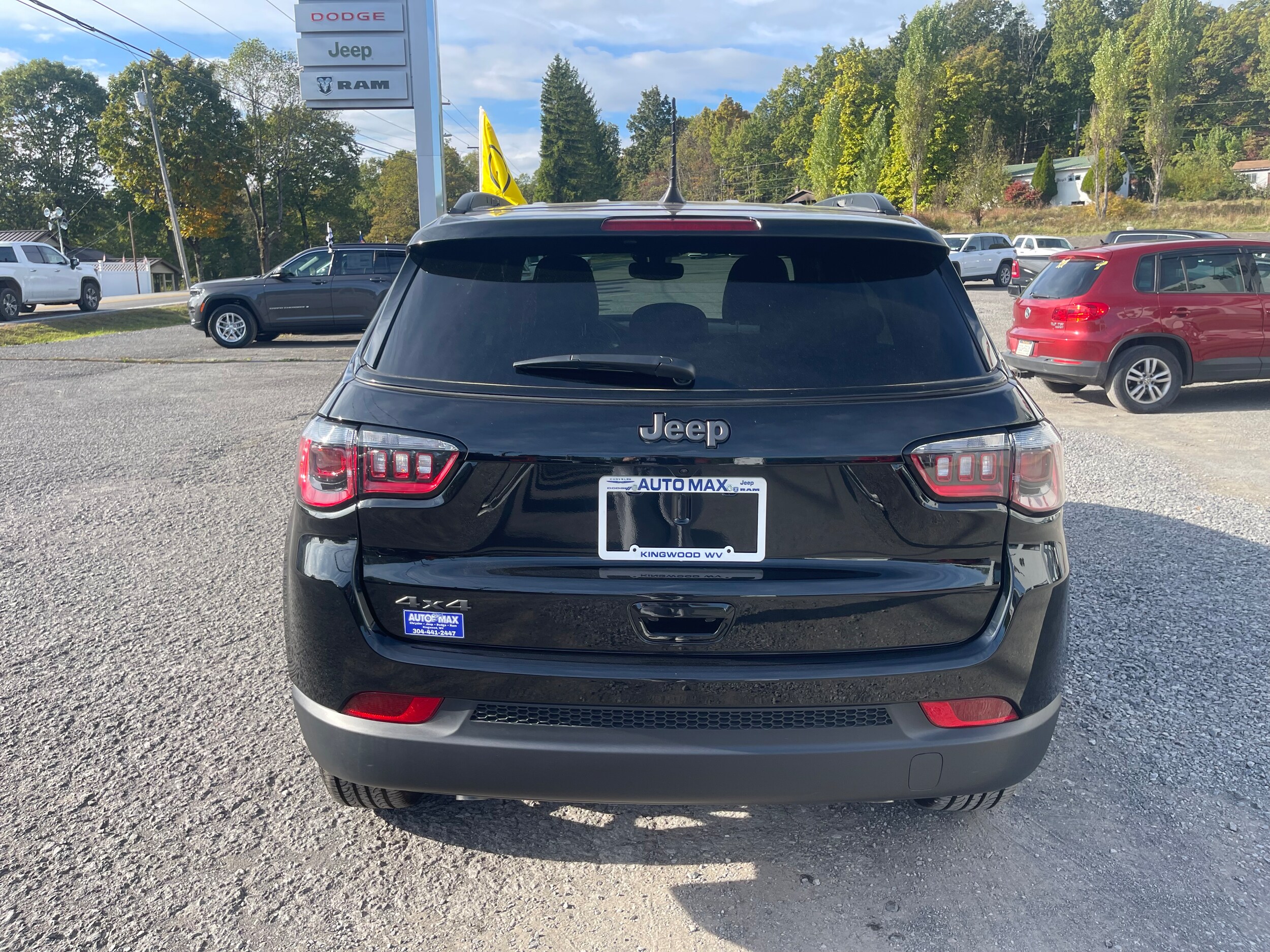 2026 Jeep Compass Latitude photo 3