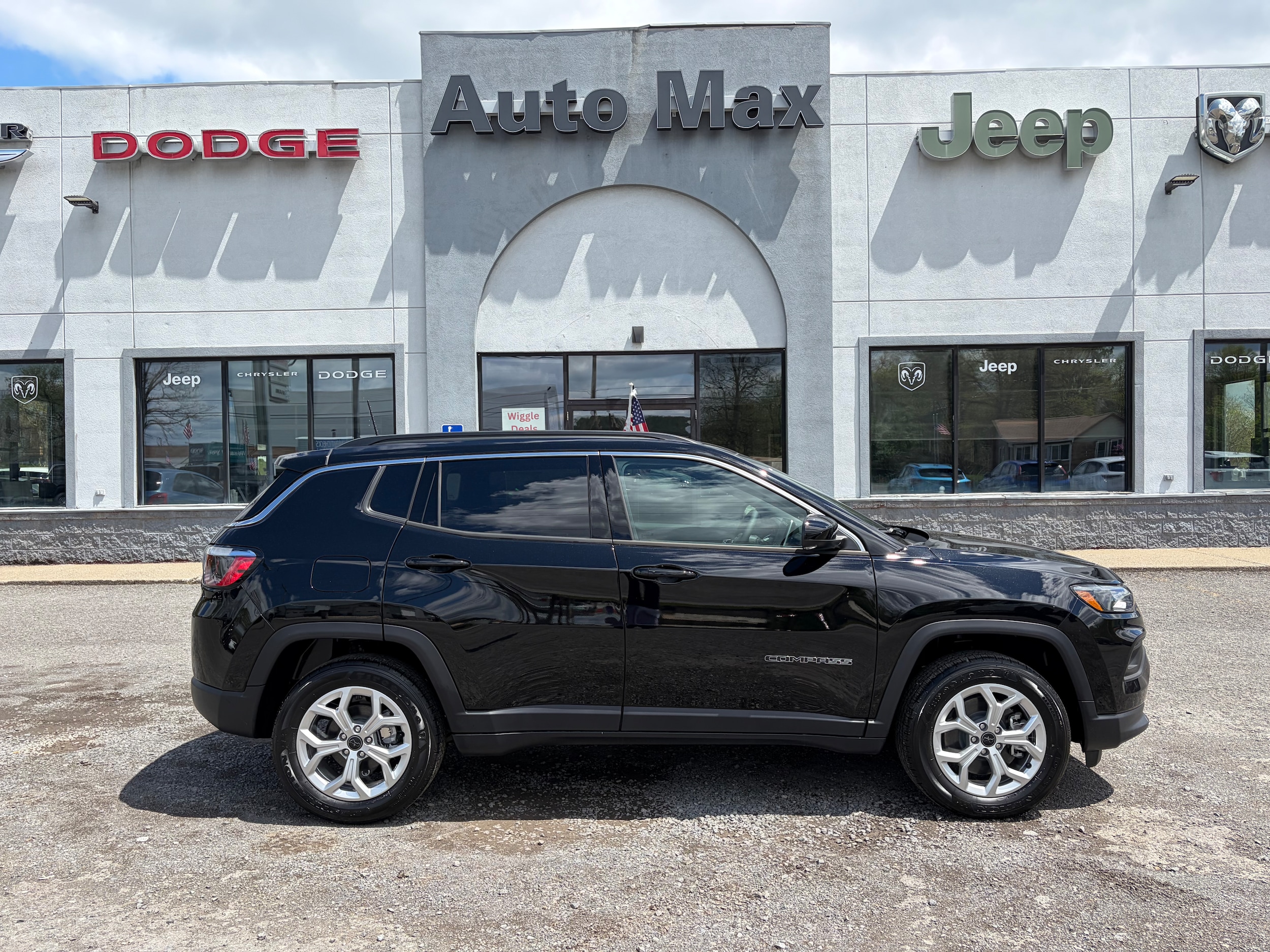 2026 Jeep Compass Latitude 4X4's photo
