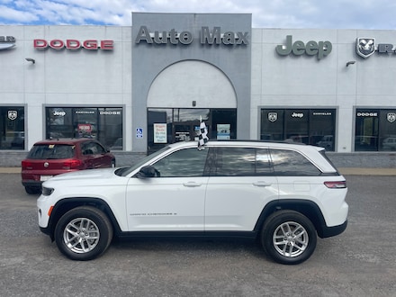 2025 Jeep Grand Cherokee LAREDO X 4X4 Sport Utility