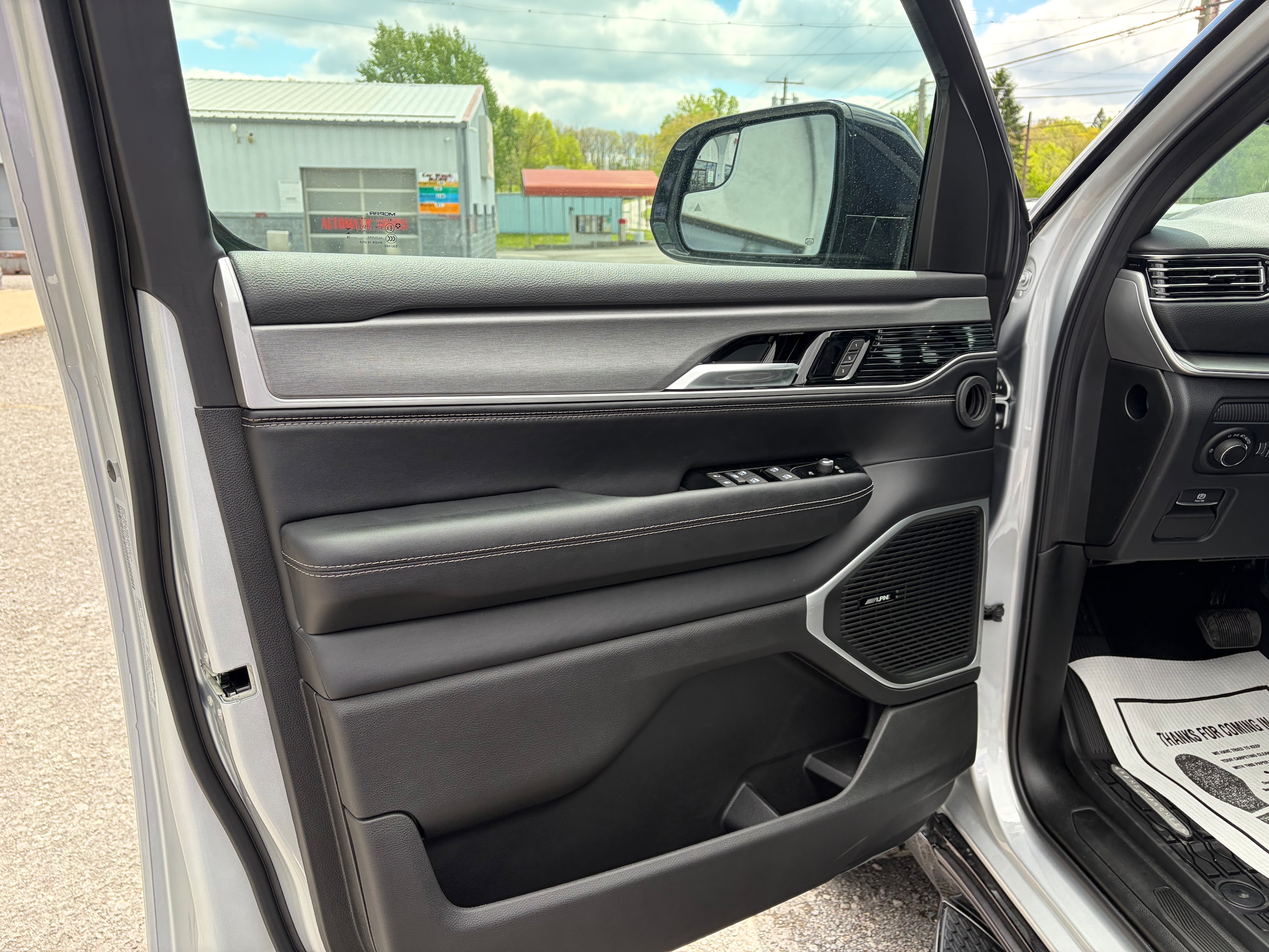 2026 Jeep Grand Wagoneer Upland - Photo 20