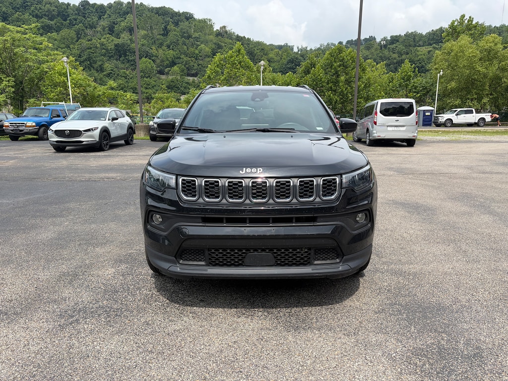 Used 2024 Jeep Compass Latitude SUV
