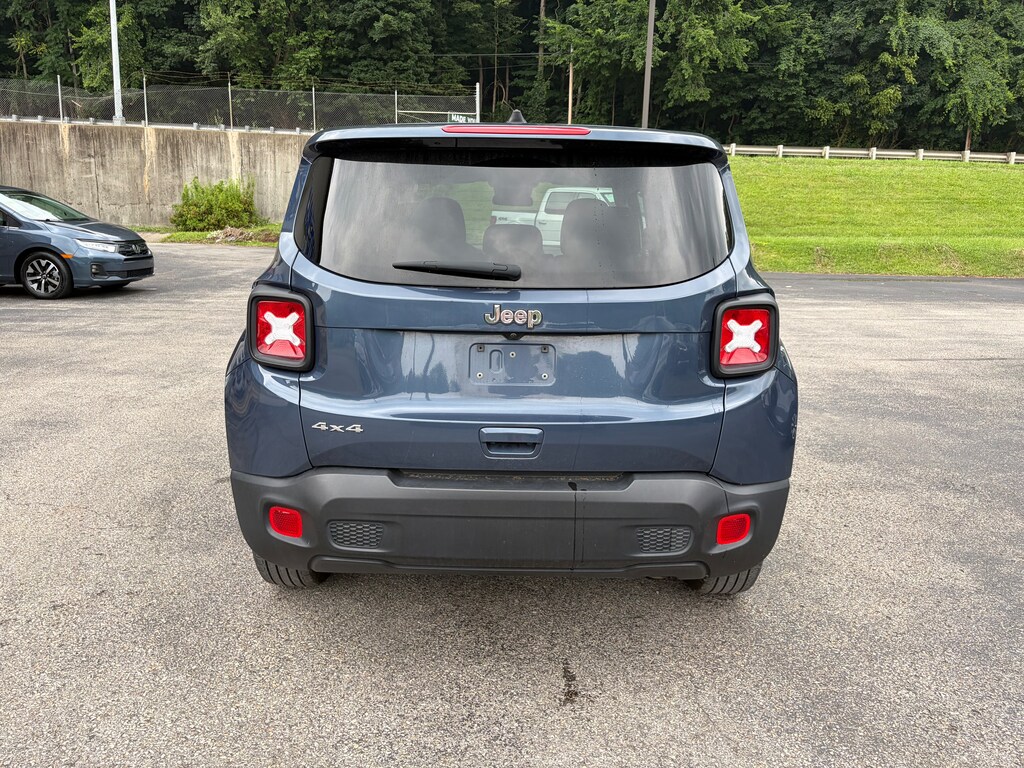 Used 2023 Jeep Renegade Latitude SUV