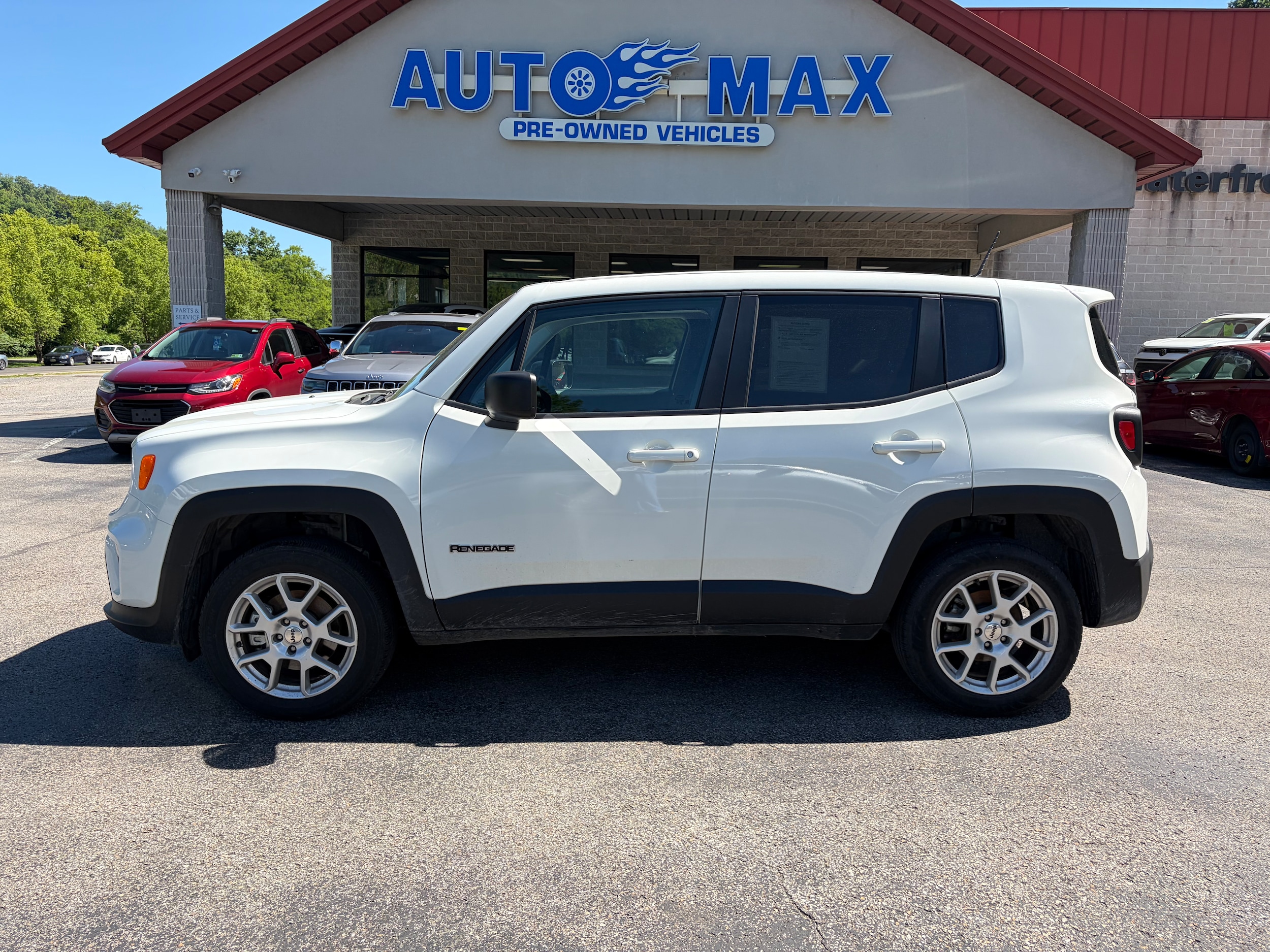 2023 Jeep Renegade Latitude 4x4's photo