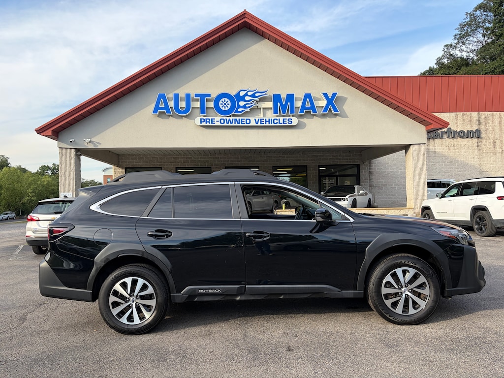 Used 2023 Subaru Outback Premium SUV