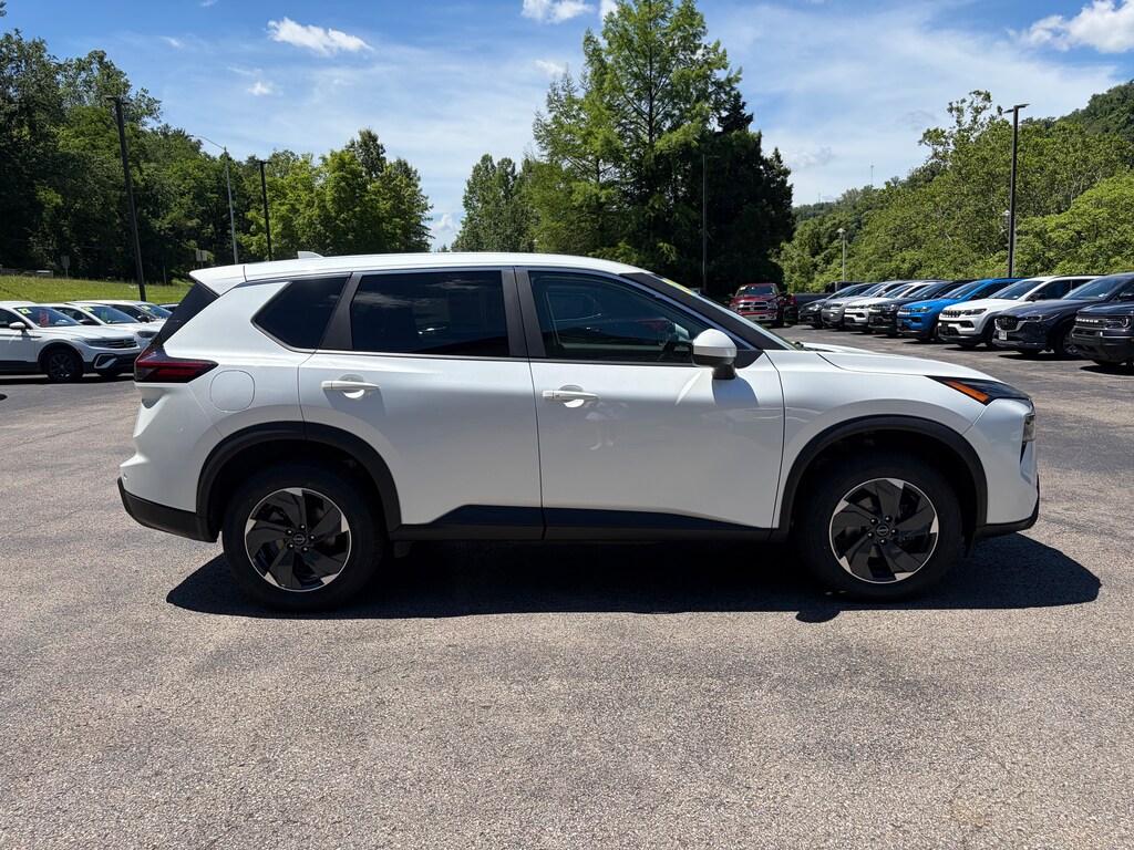 Used 2024 Nissan Rogue SV SUV