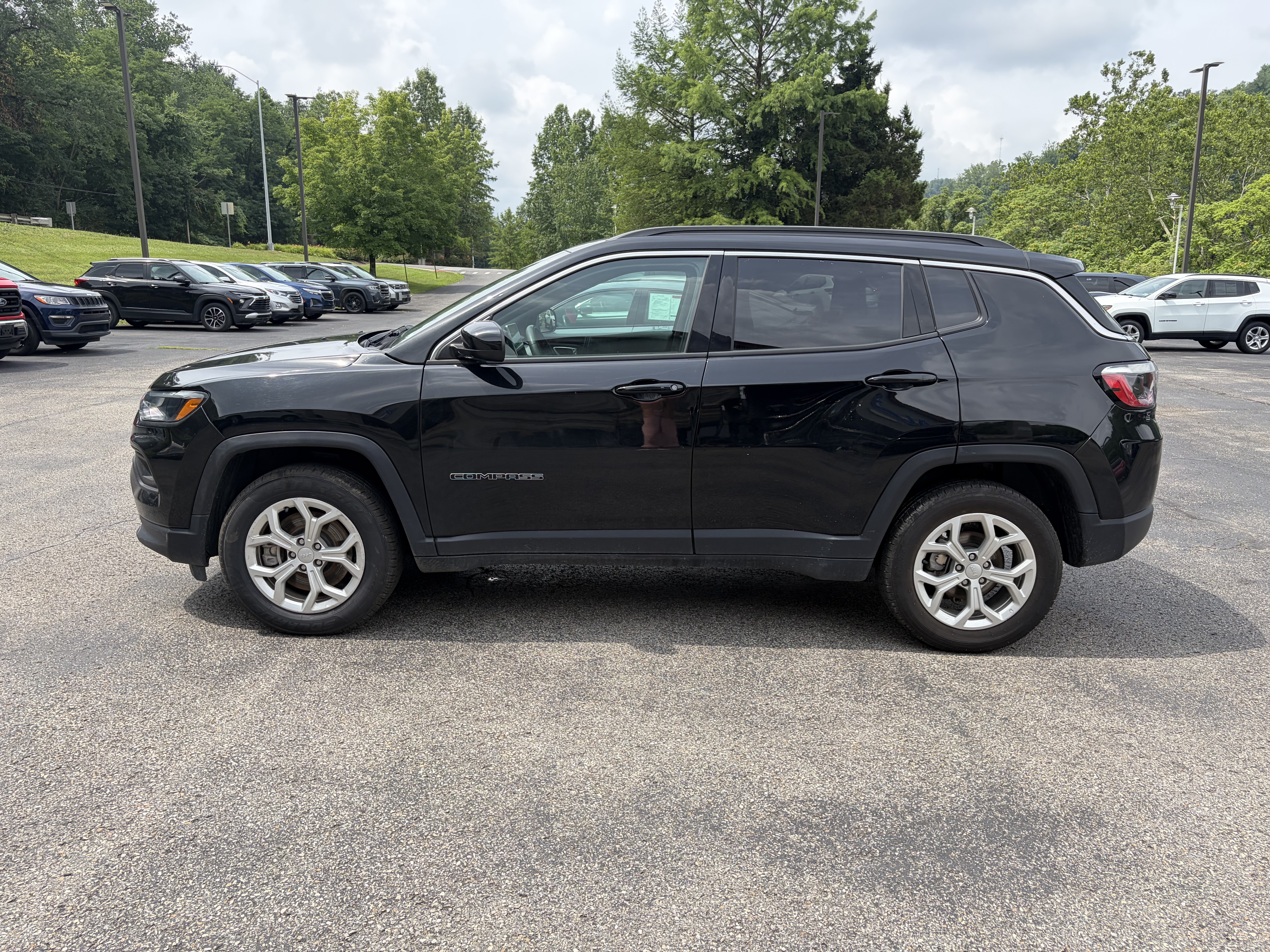 Used 2024 Jeep Compass Latitude SUV