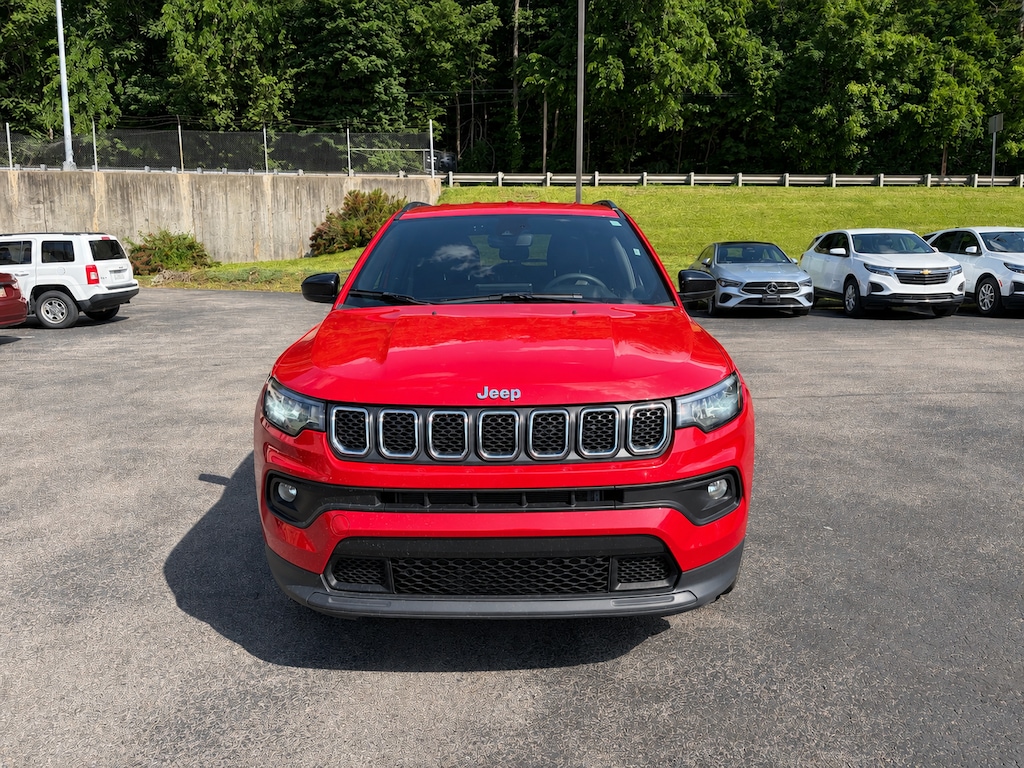 Used 2024 Jeep Compass Latitude SUV