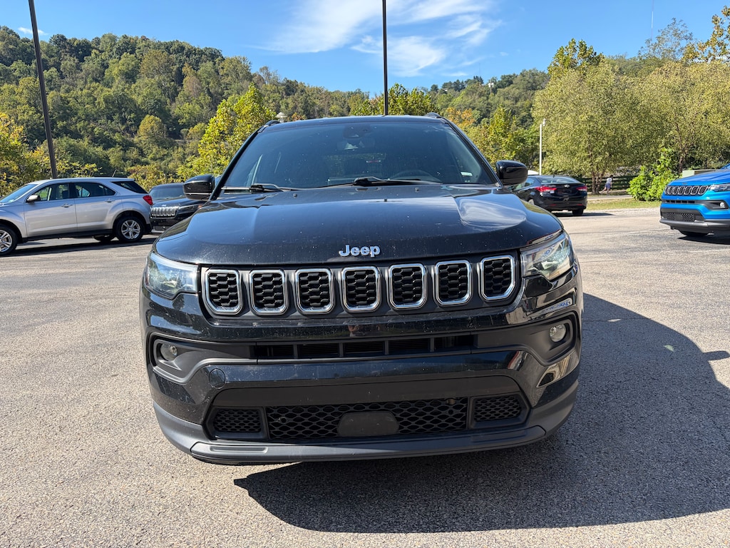Used 2024 Jeep Compass Latitude SUV