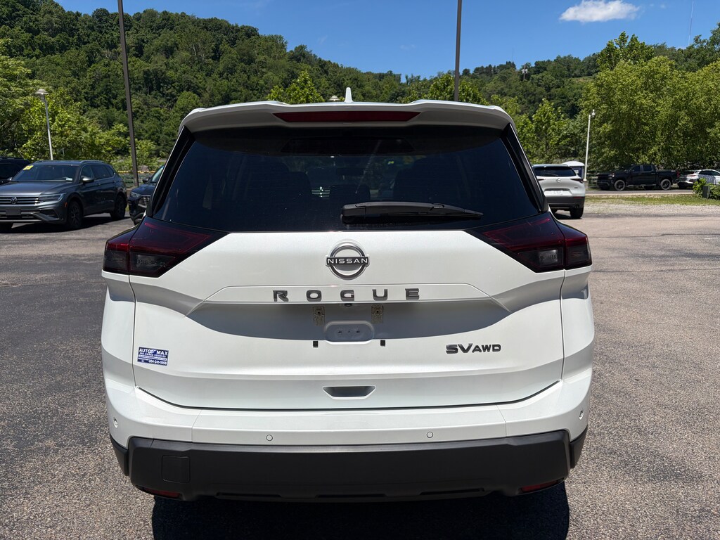 Used 2024 Nissan Rogue SV SUV