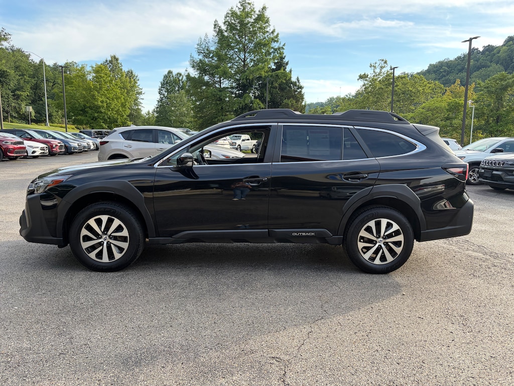 Used 2023 Subaru Outback Premium SUV