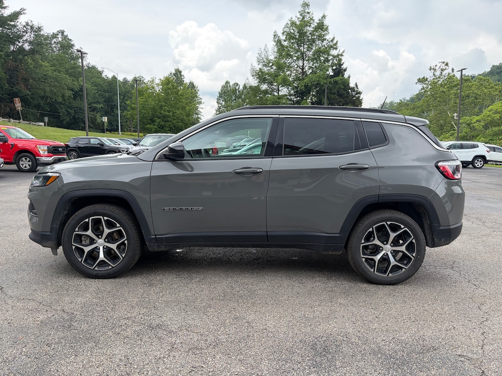 Used 2024 Jeep Compass Latitude SUV
