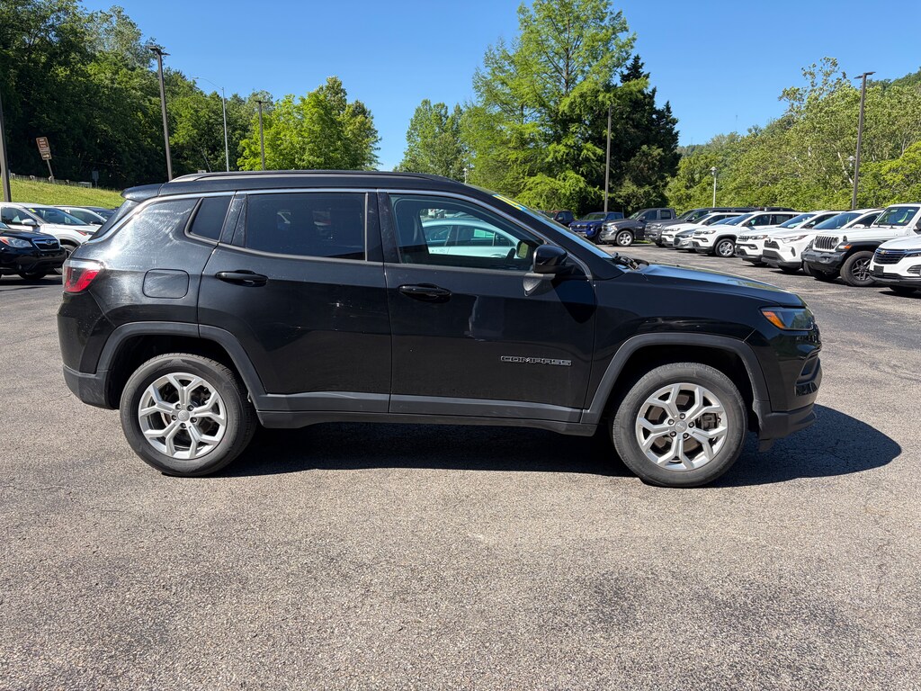 Used 2024 Jeep Compass Latitude SUV