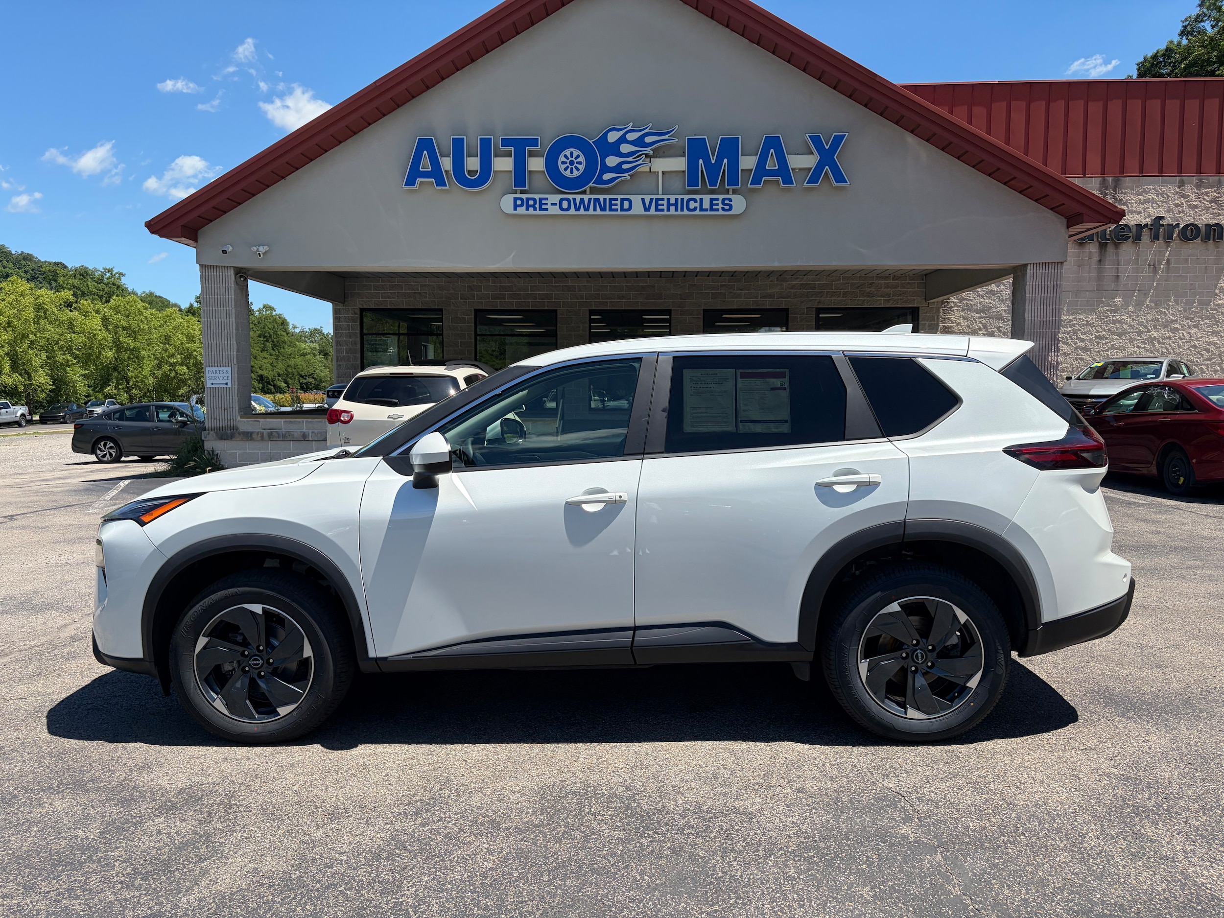 2024 Nissan Rogue SV
