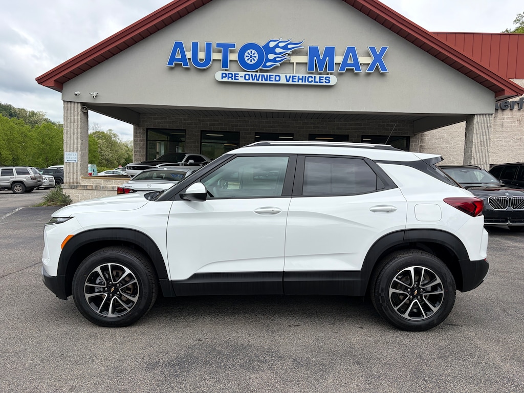 Used 2025 Chevrolet Trailblazer LT SUV