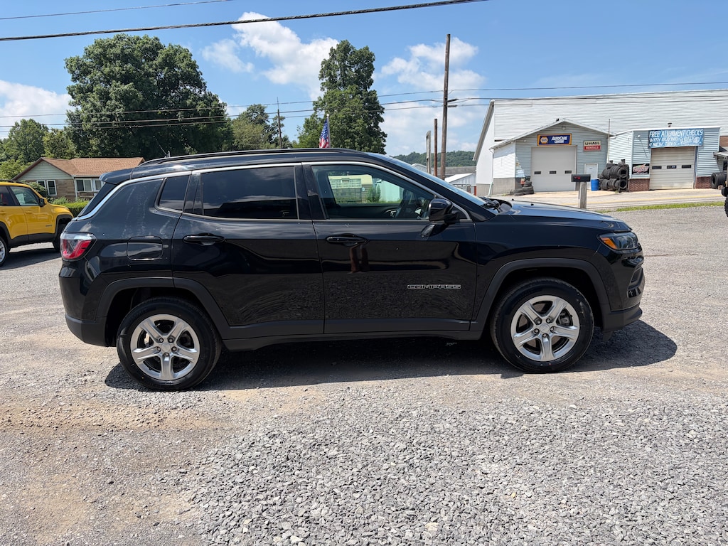 Used 2024 Jeep Compass Latitude SUV
