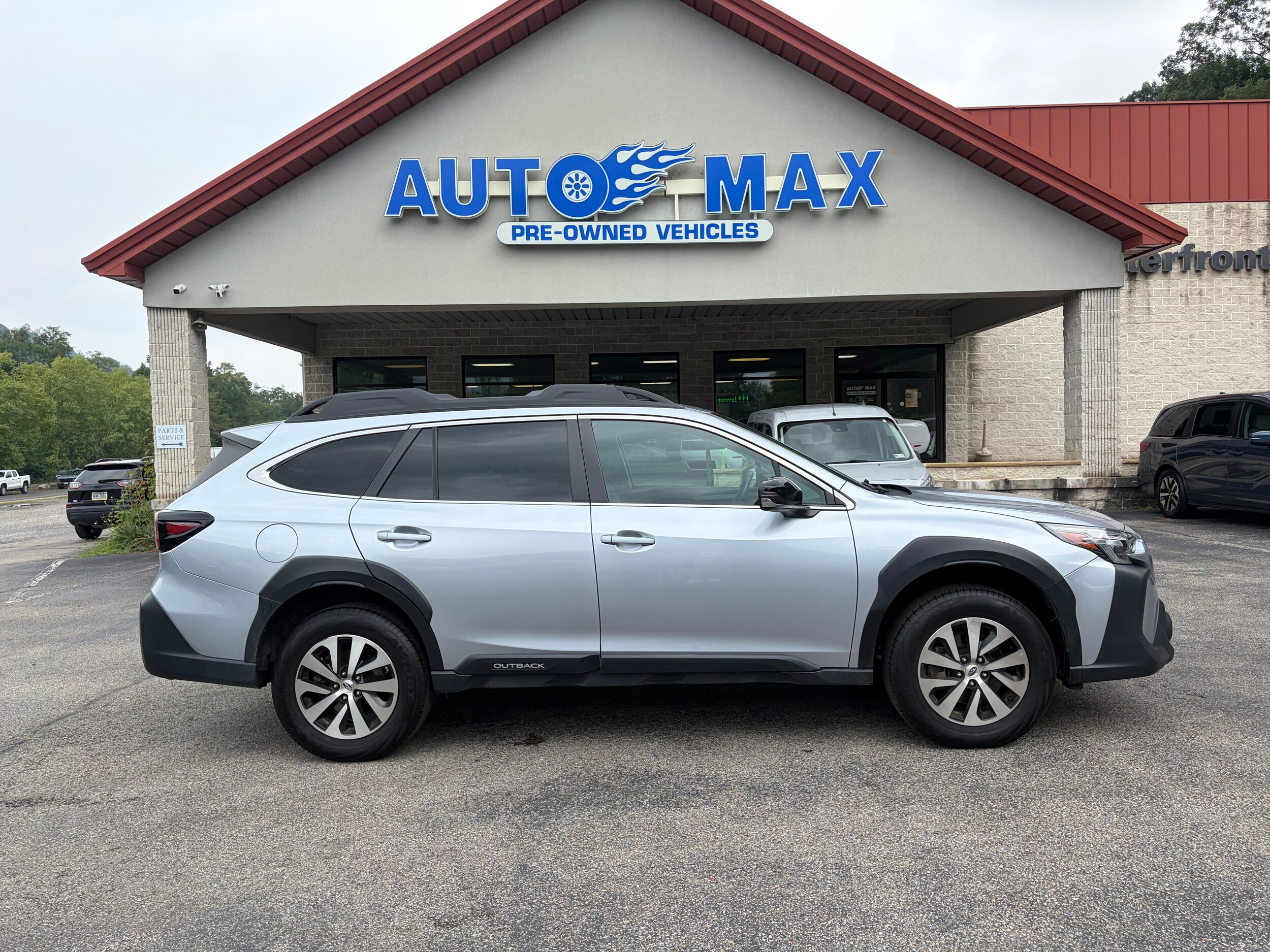 2023 Subaru Outback Premium