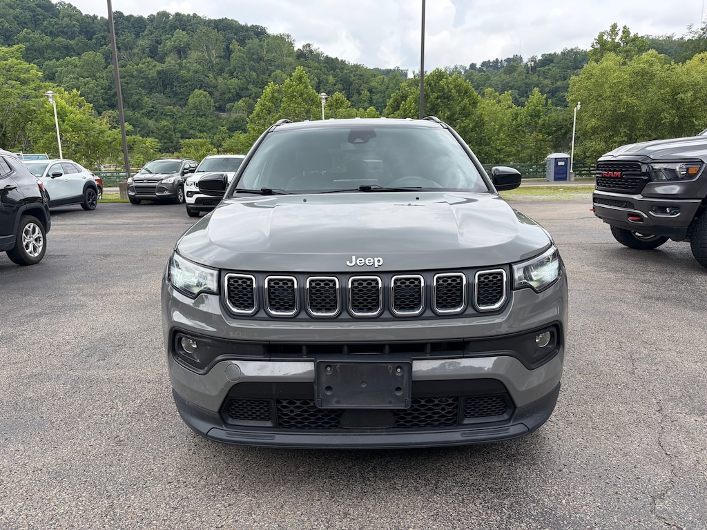Used 2024 Jeep Compass Latitude SUV