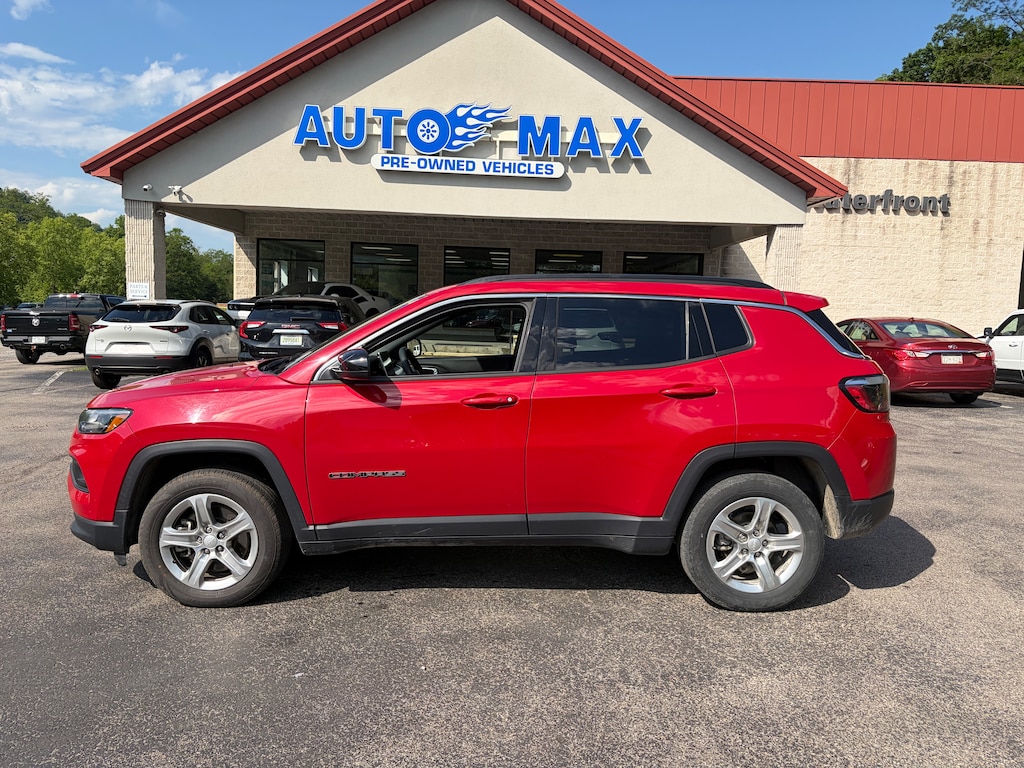 Used 2024 Jeep Compass Latitude SUV