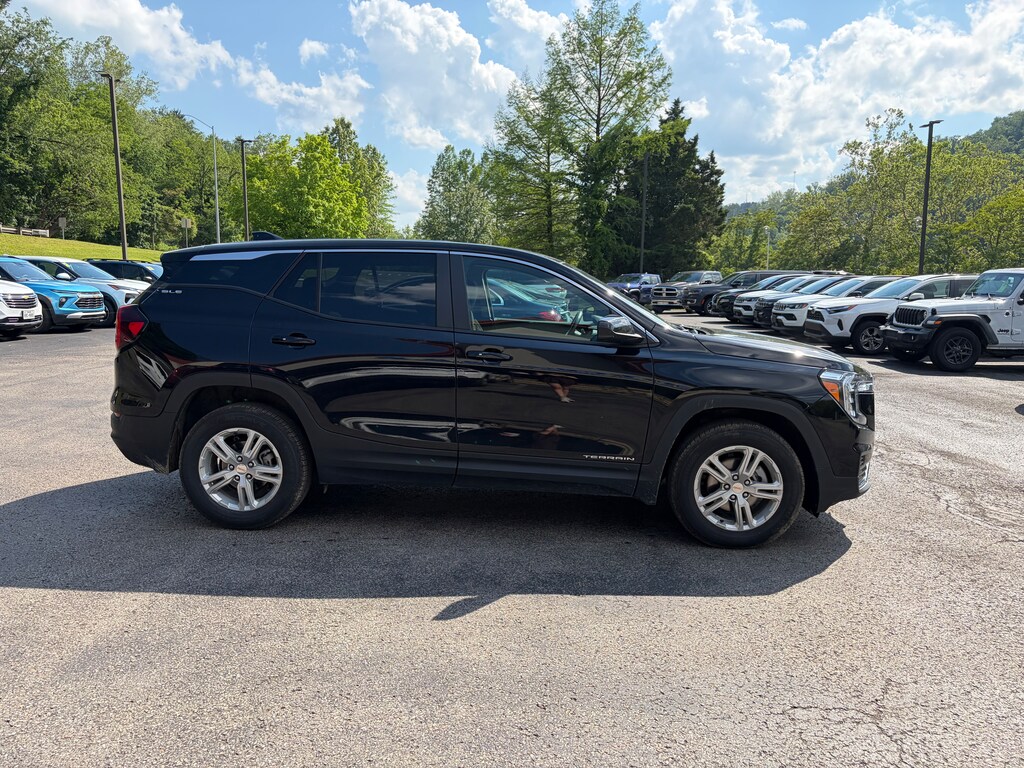 Used 2024 GMC Terrain SLE SUV