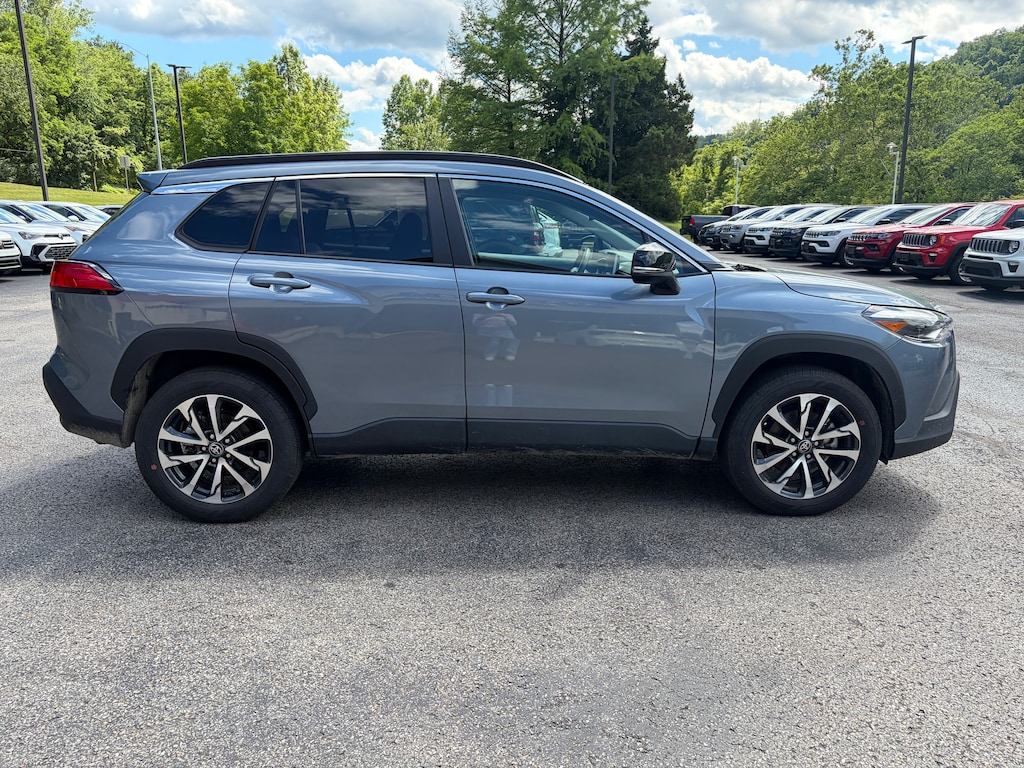 Used 2025 Toyota Corolla Cross XLE SUV