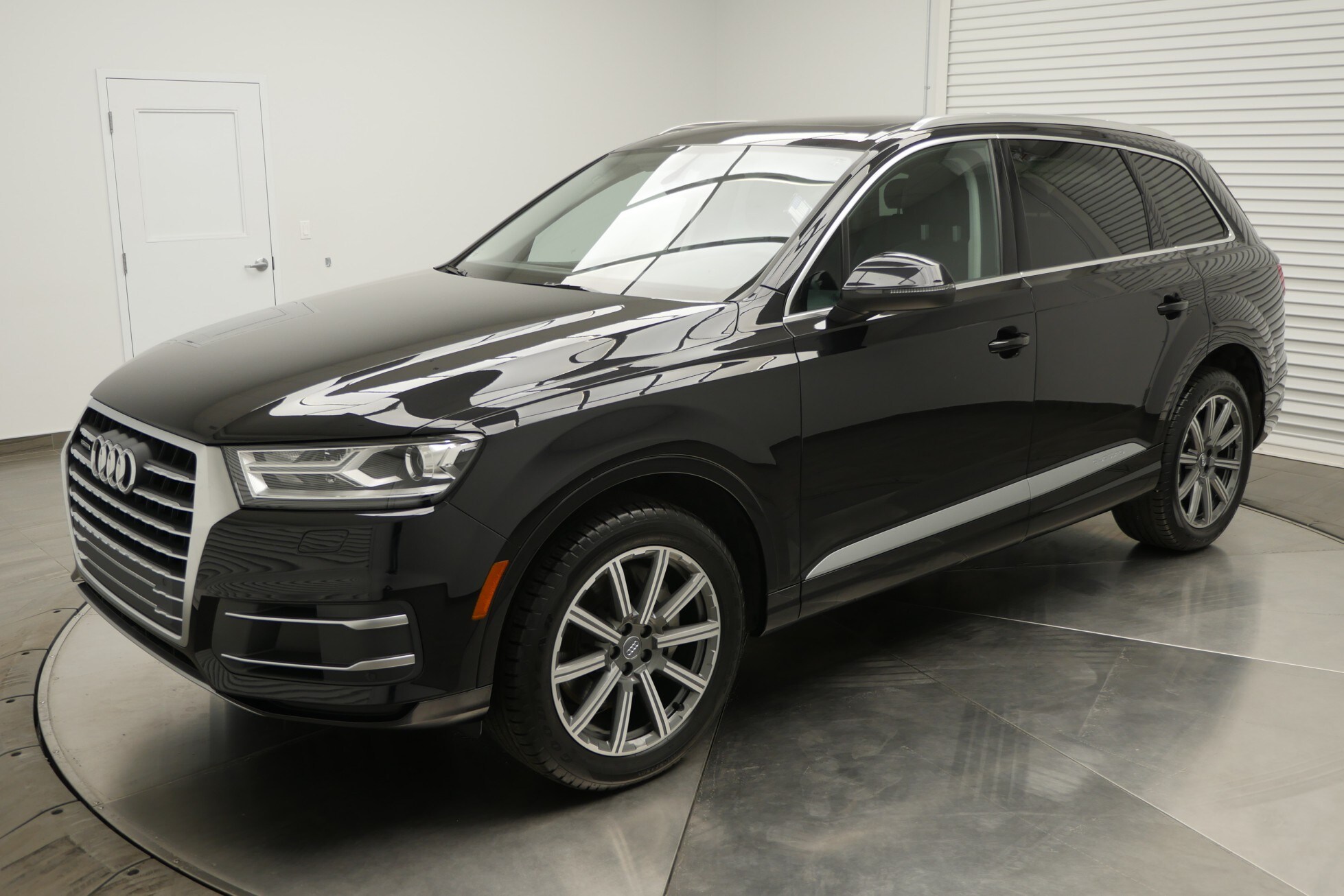 previously sold used SUV Audi Q7 Komfort 2018