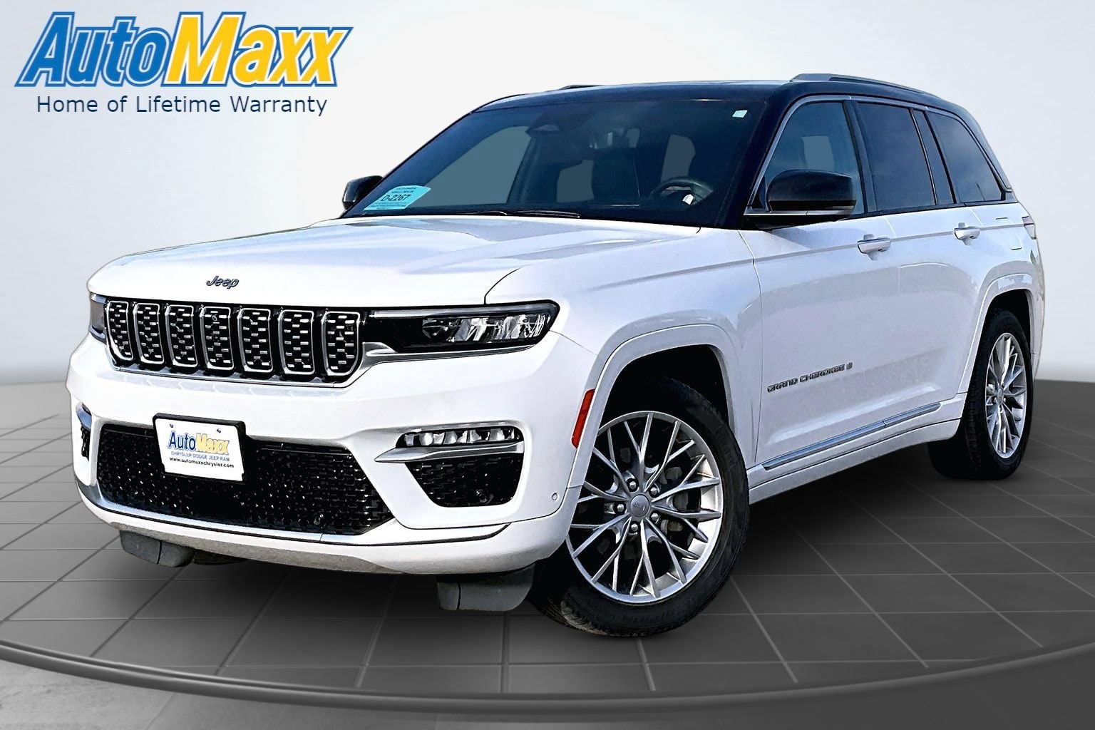 2023 Jeep Grand Cherokee Summit
