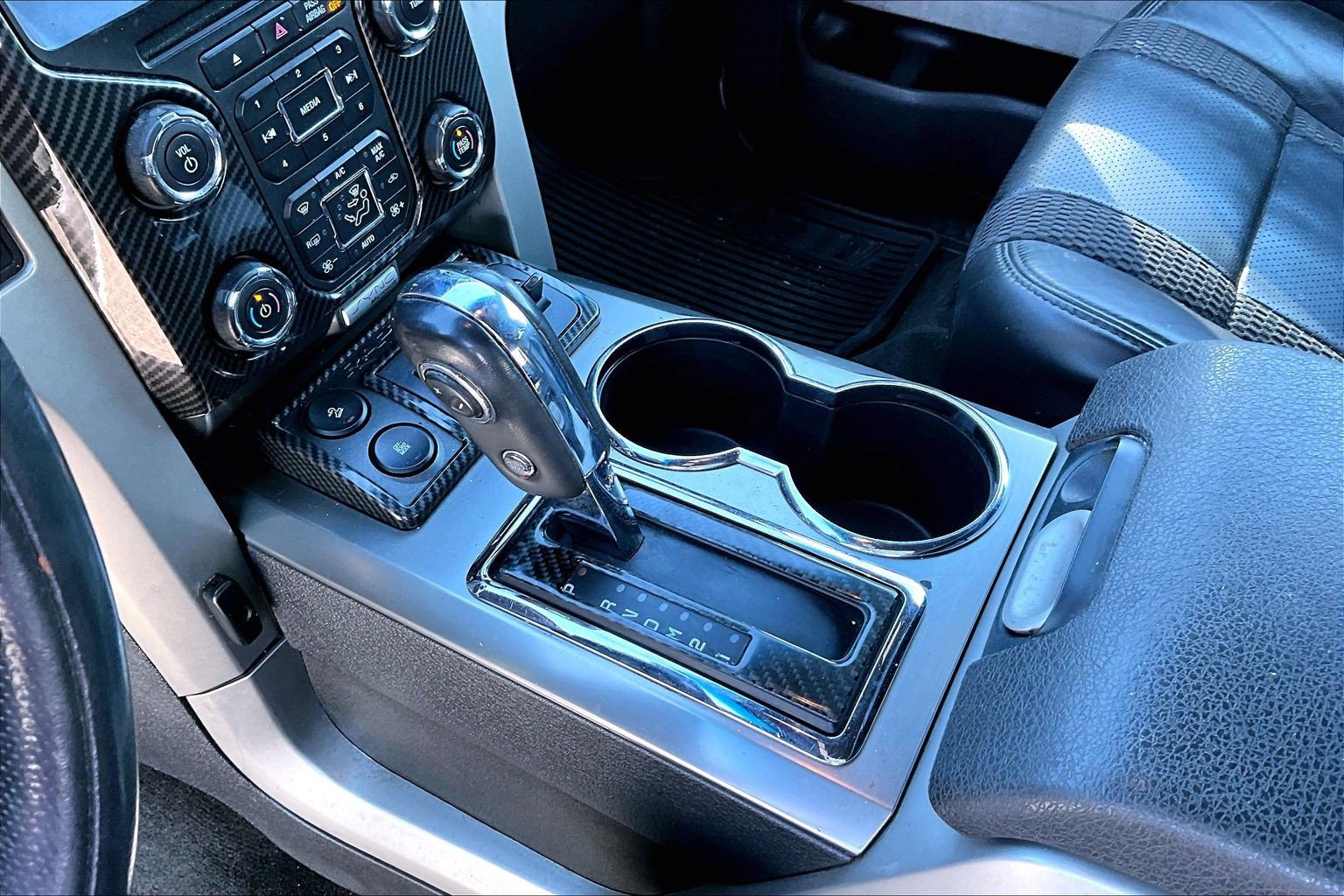 2013 Ford F-150 SVT Raptor - Photo 19