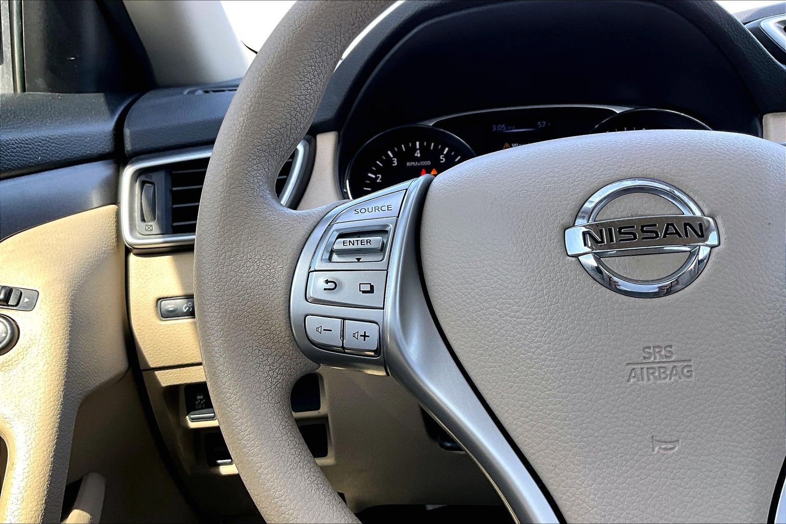 2015 Nissan Rogue SV - Photo 9