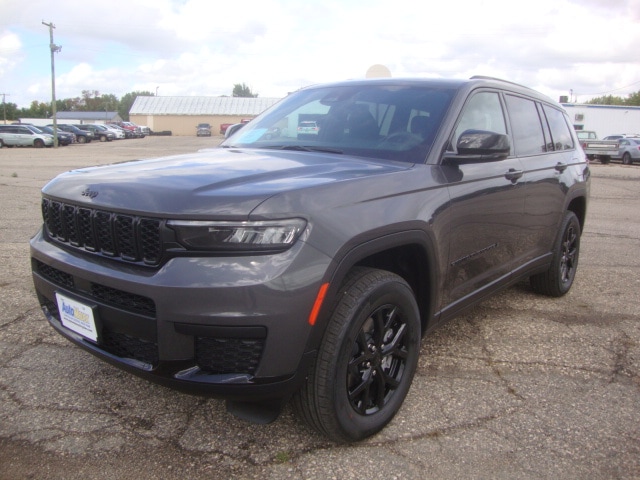 2025 Jeep Grand Cherokee L Altitude's photo