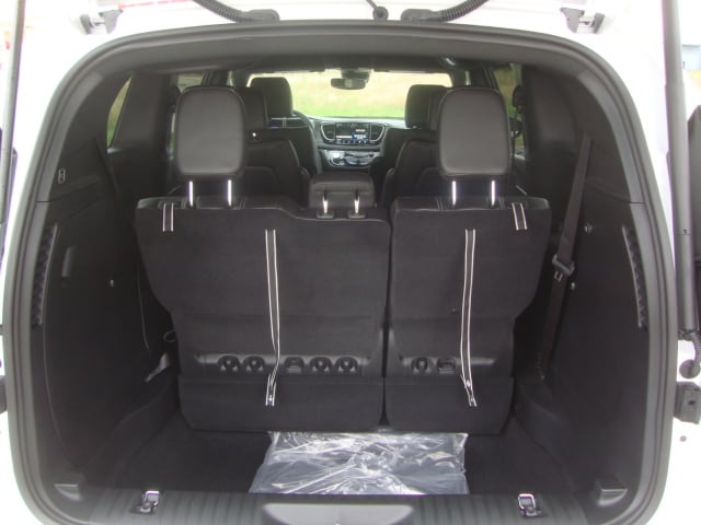 2026 Chrysler Pacifica Select - Photo 52