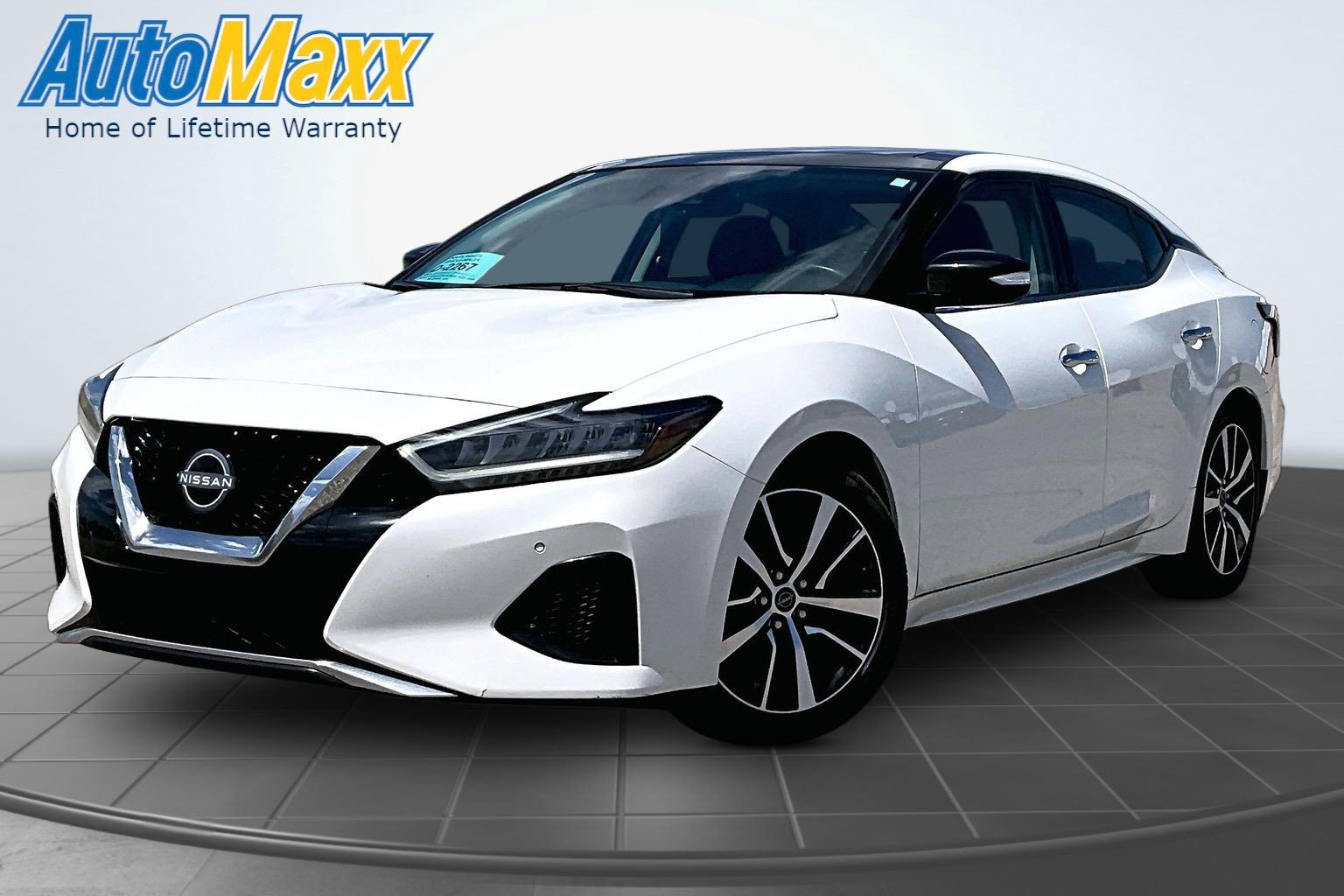 2023 Nissan Maxima SL's photo