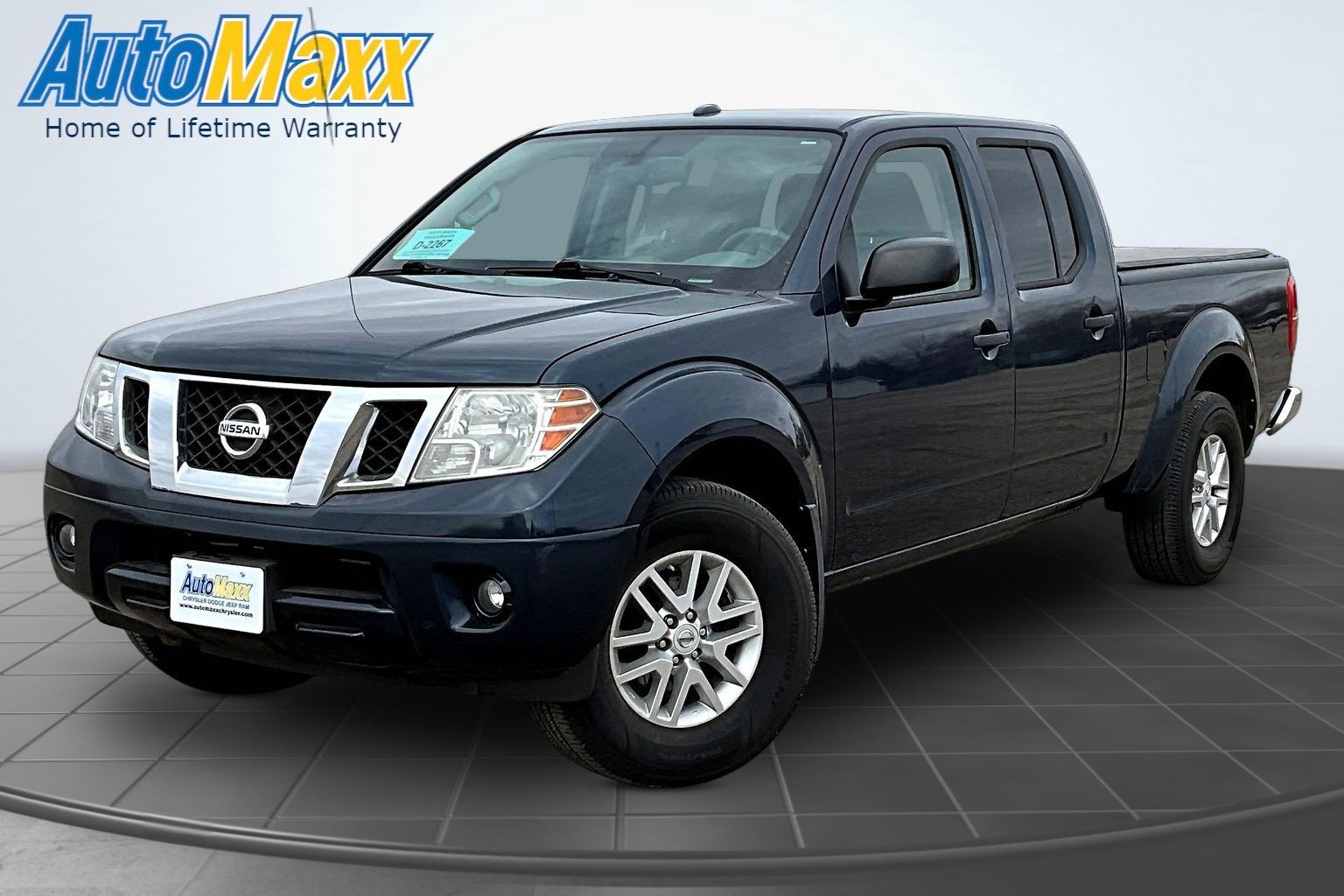 2015 Nissan Frontier 4.0 SV Crew Cab 4X4 AT LWB's photo