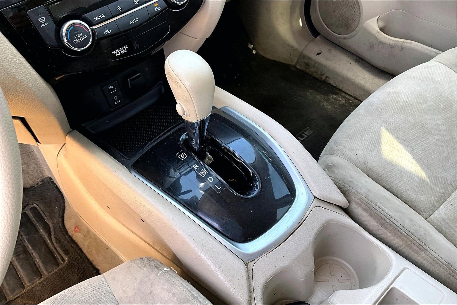 2015 Nissan Rogue SV - Photo 15