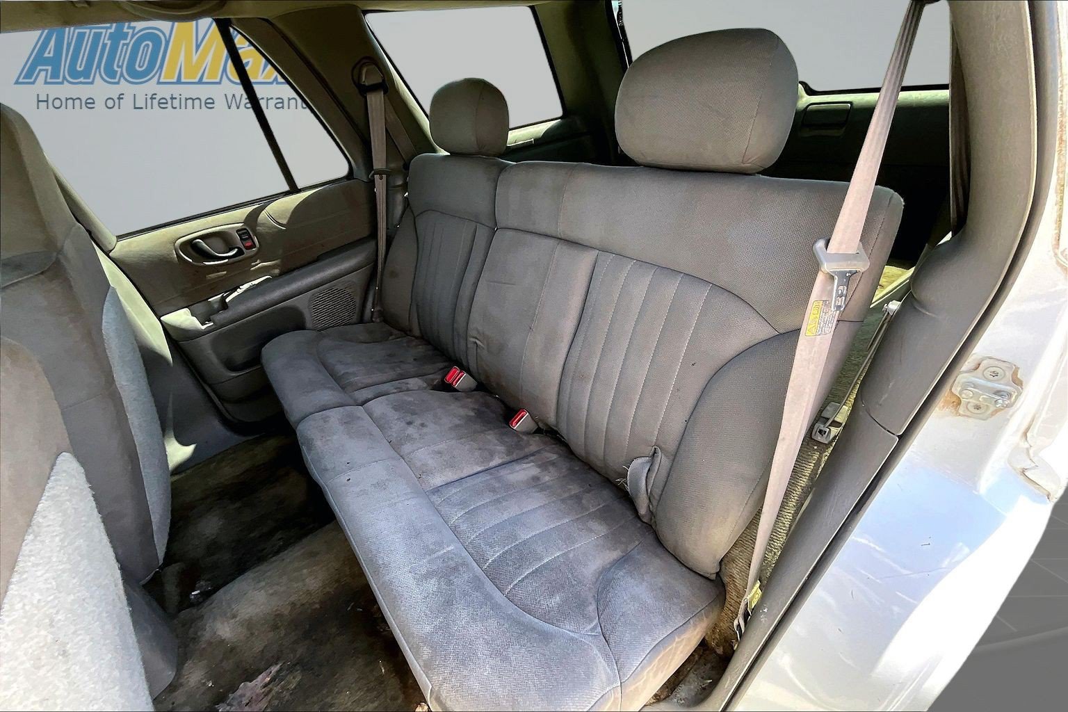 2004 Chevrolet Blazer LS - Photo 9