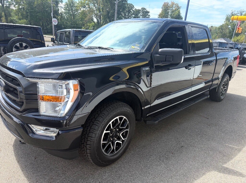 2021 Ford F-150 XLT photo 2