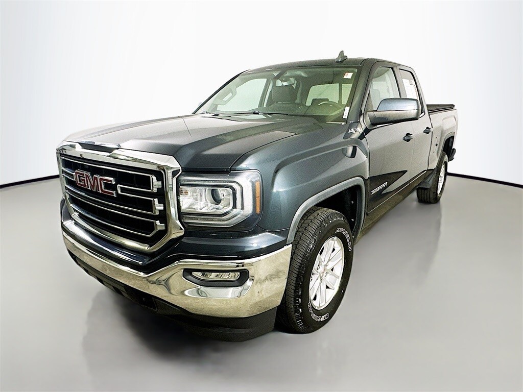 2017 Gmc Sierra 1500 SLE photo 3