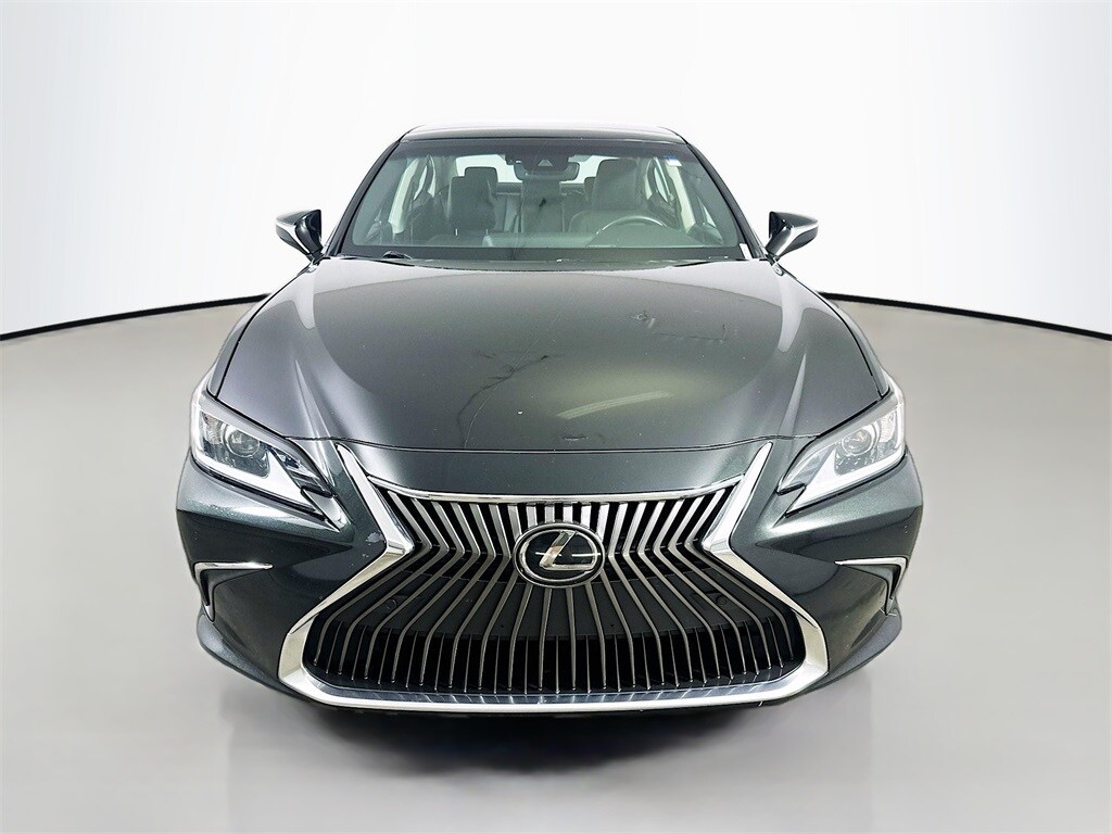 2019 Lexus ES 350 photo 2