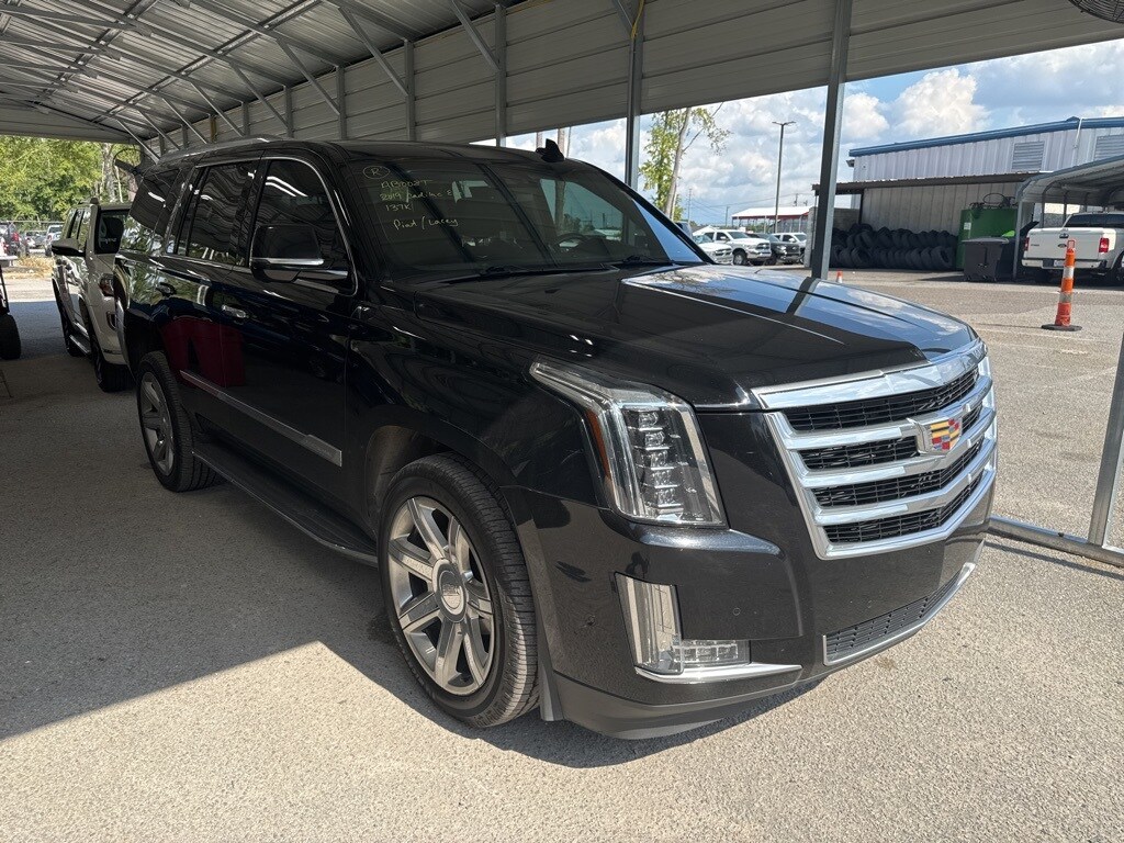 2019 Cadillac Escalade Luxury photo 2