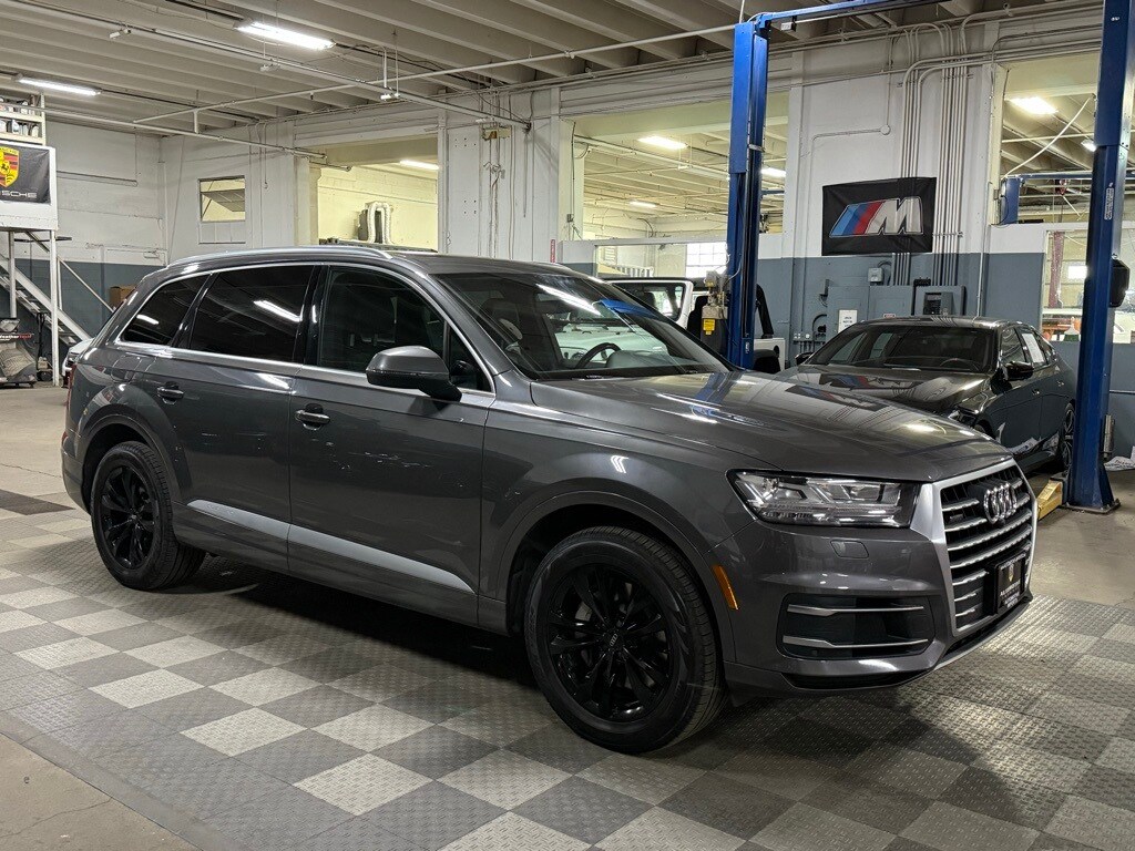 2019 Audi Q7 45 Premium Plus photo 2