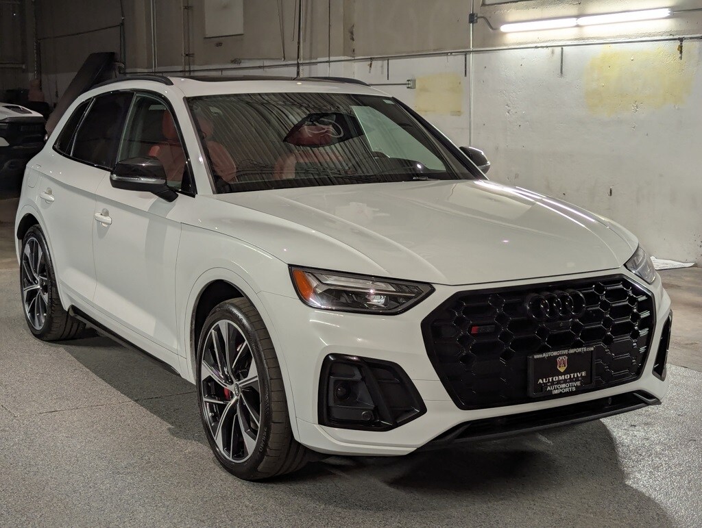 2022 Audi SQ5 Premium Plus photo 3