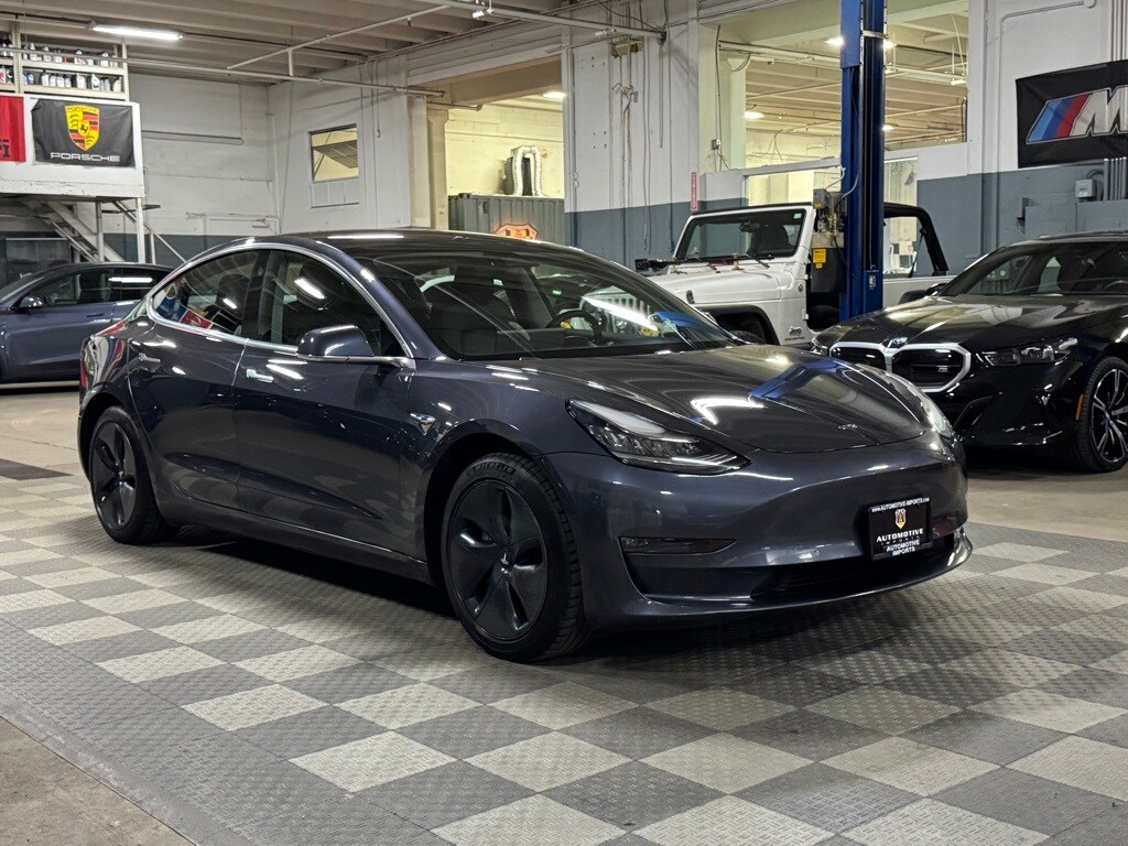 2018 Tesla Model 3 Long Range photo 3
