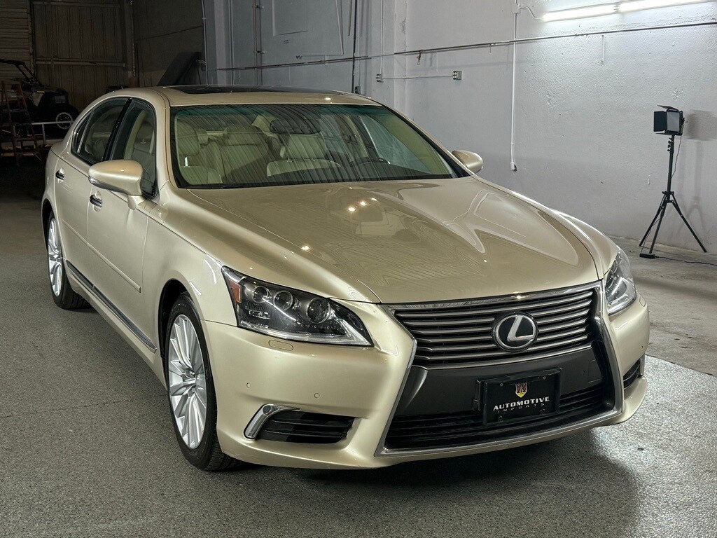 2015 Lexus LS 460 L photo 3