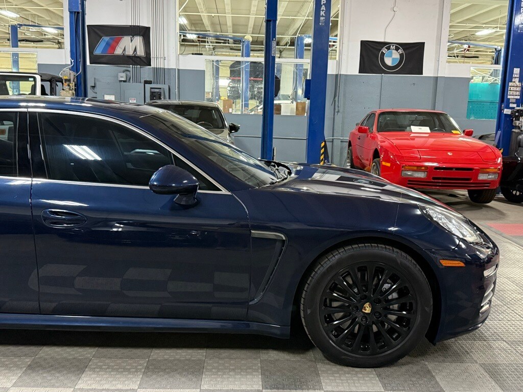 2015 Porsche Panamera 4S photo 4