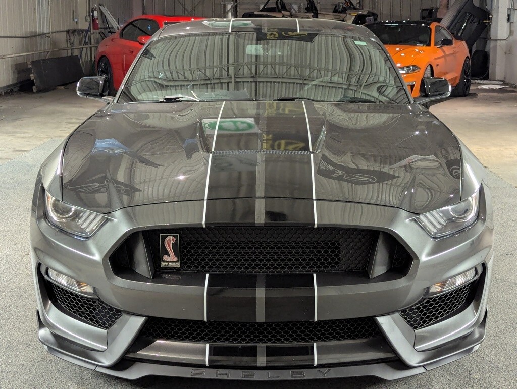 2018 Ford Mustang Shelby photo 2